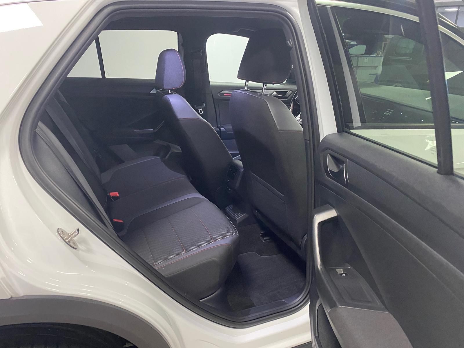 Fahrzeugabbildung Volkswagen T-Roc 1.5 16V TSI Sport R-Line+PDC+ALU+LED