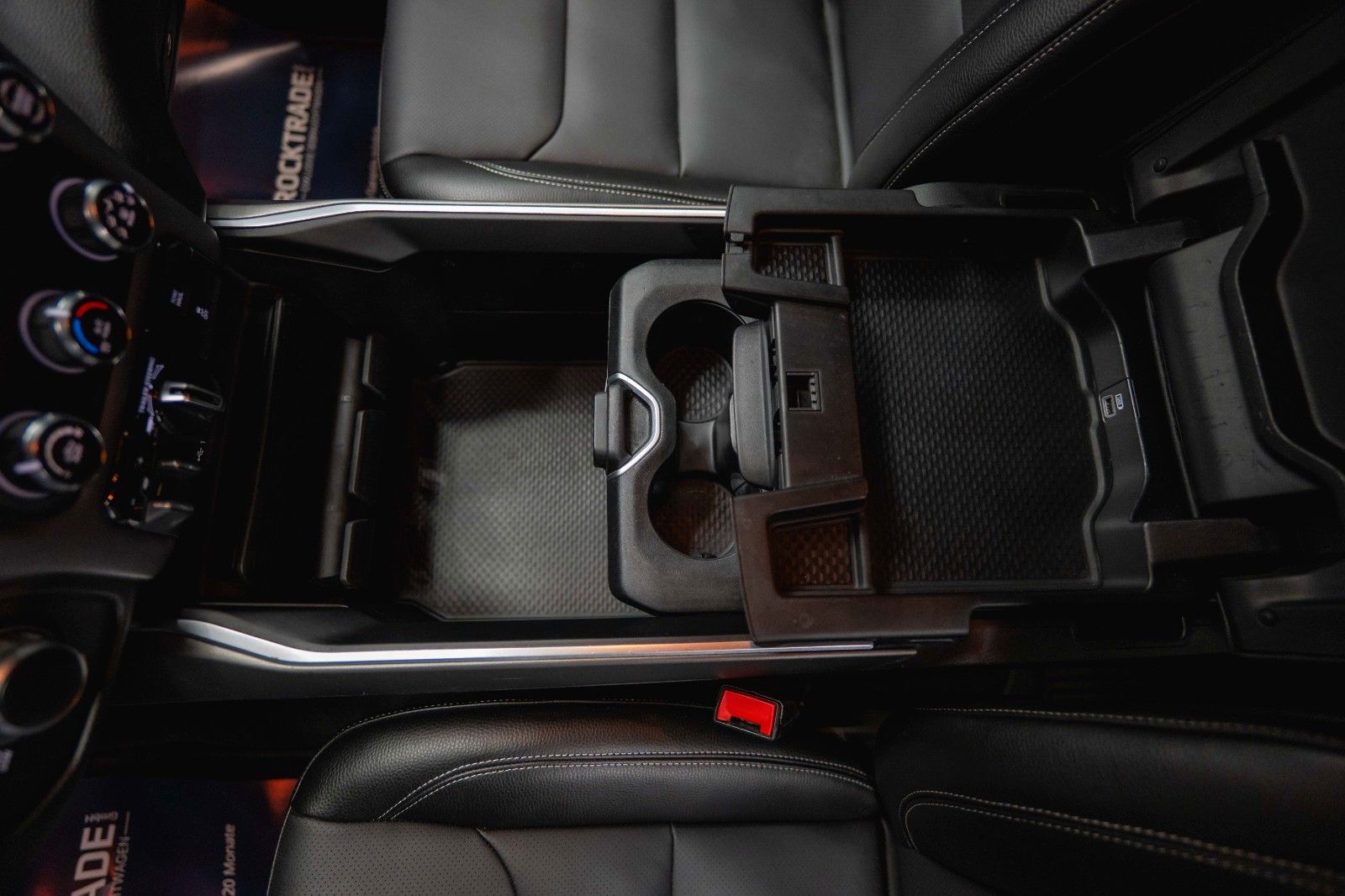 Fahrzeugabbildung Dodge RAM 5.7 V8 HEMI 4x4 OFFROAD Night Limited 19%