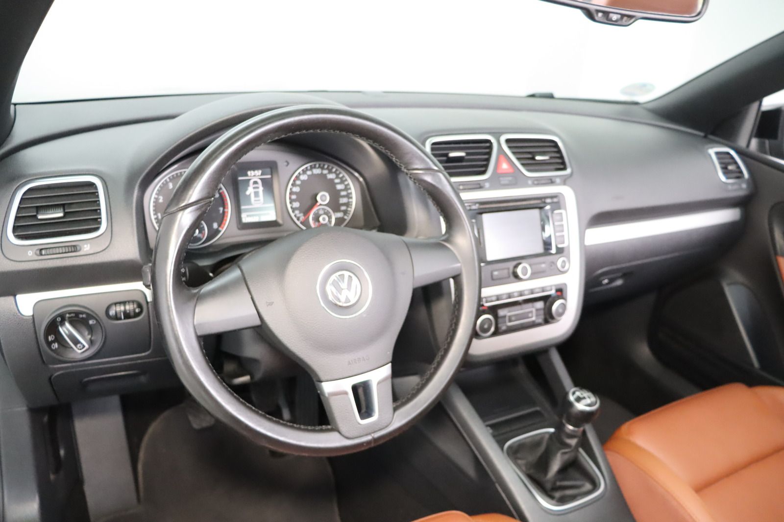 Fahrzeugabbildung Volkswagen Eos 1.4 TSI * Navi * Leder * Sitzhzg.