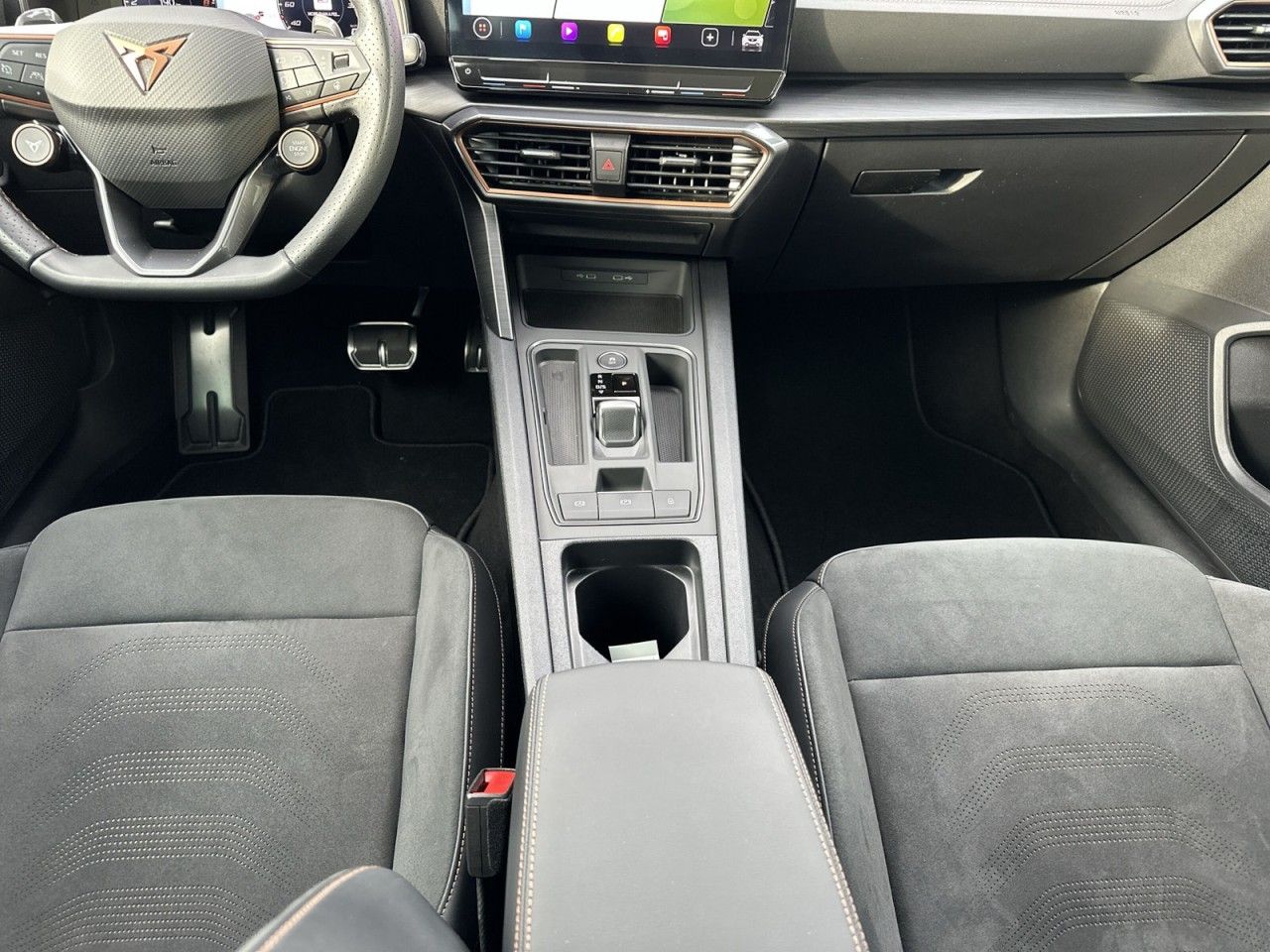 Fahrzeugabbildung CUPRA Formentor VZ Tribe Edition 2.0 TSI 4Drive DSG - mit KI generiert/bearbeitet
