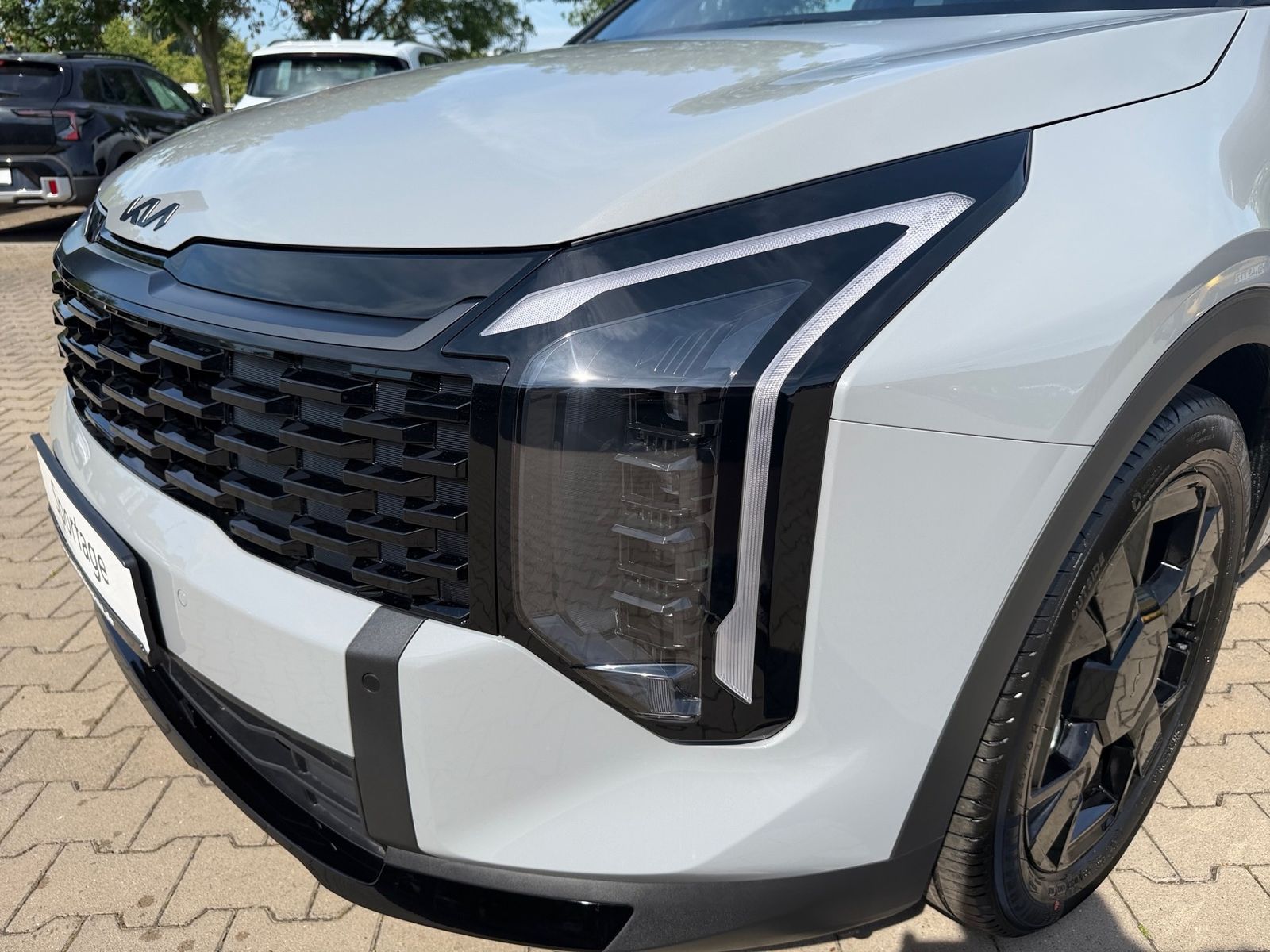 Fahrzeugabbildung Kia SPORTAGE 1.6T 2WD DCT BLACK ED SD DRIVE