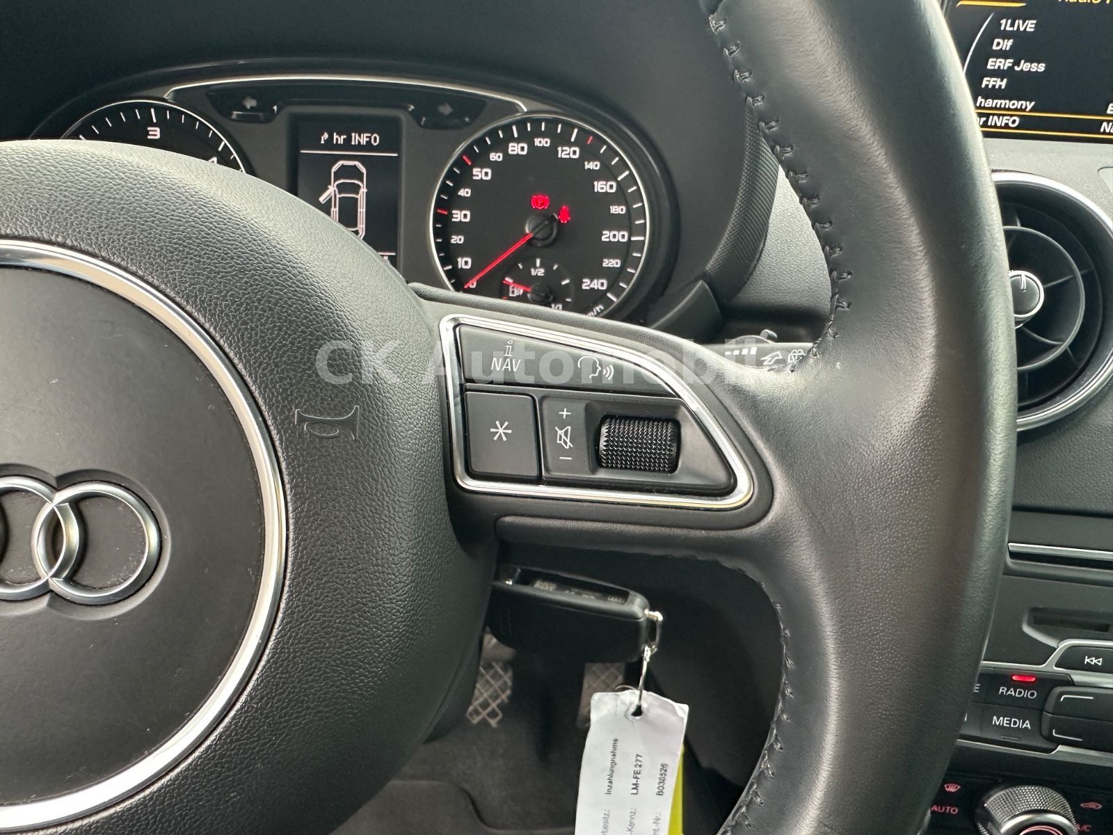 Fahrzeugabbildung Audi A1 Sportback Sport 1.6 TDi/Navi/Klima/SHZ/PDC
