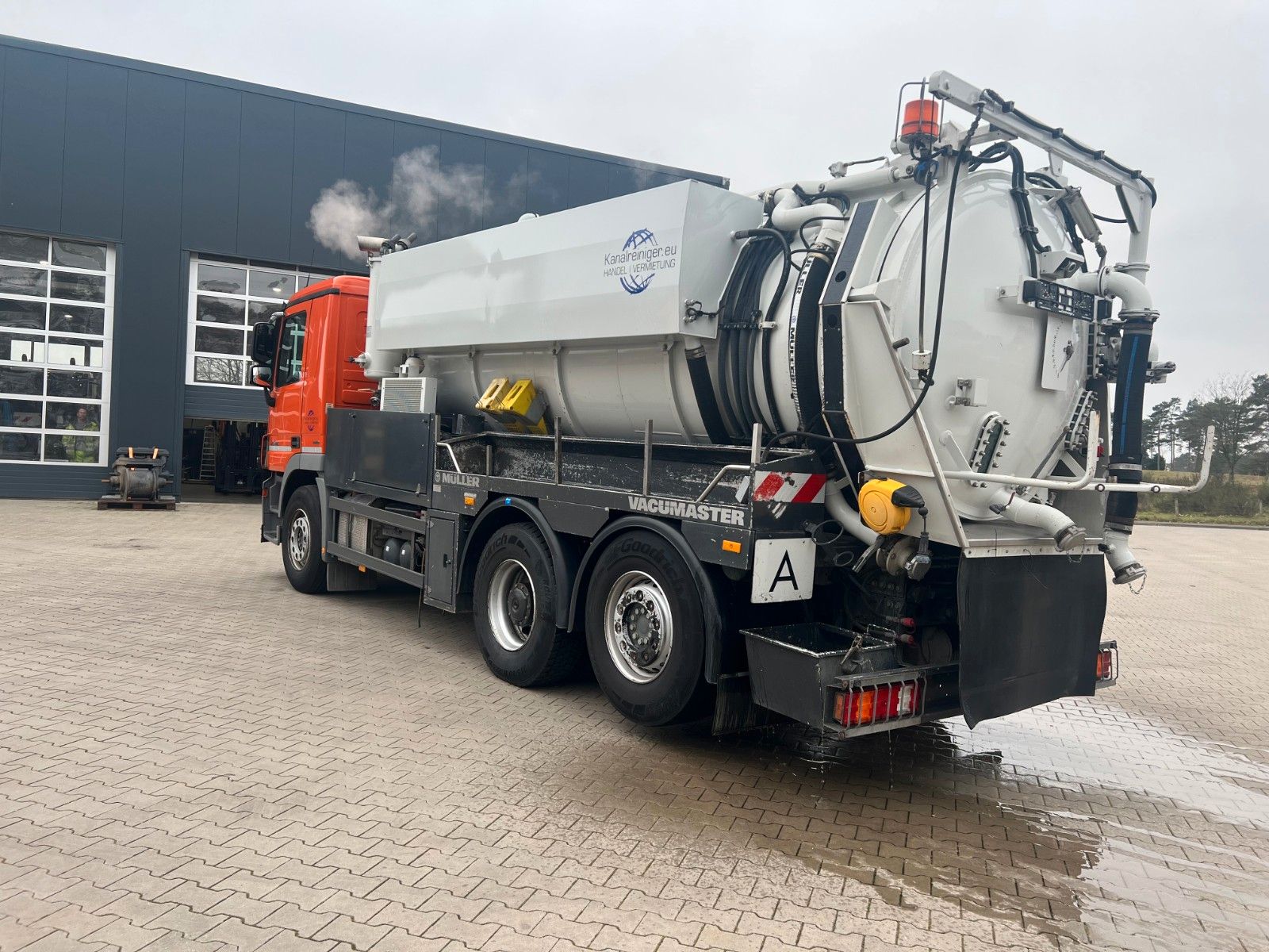Fahrzeugabbildung Mercedes-Benz Actros 2544 L Müller Vacumaster, Sauger (Kipper)