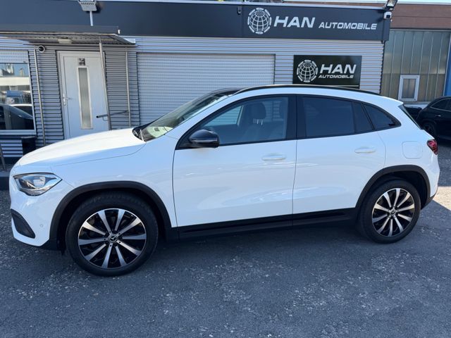 MERCEDES-BENZ GLA 250*Panorama+Night-Paket+ Keyless Go+19-Zoll