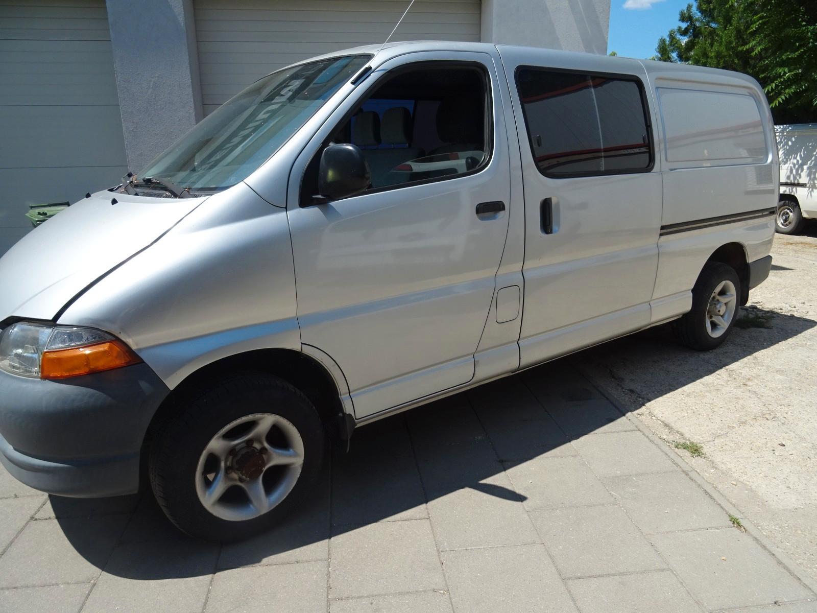 Toyota Hiace long