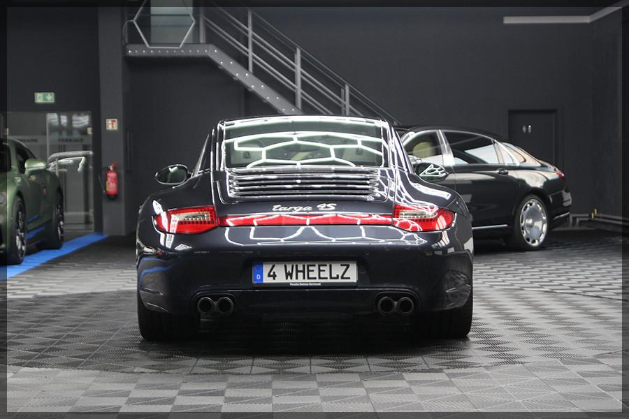 Porsche 997 Targa 4S PDC / PANO / NAVI / SCHECKHEFT