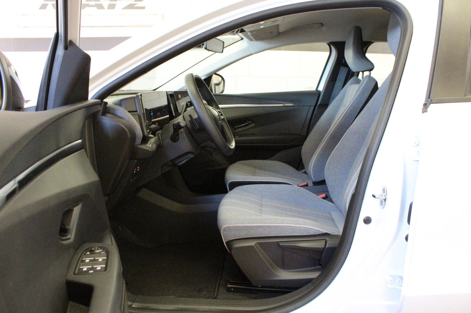 Fahrzeugabbildung Renault Megane E-Tech EV40 130hp Equilibre  Boost charge