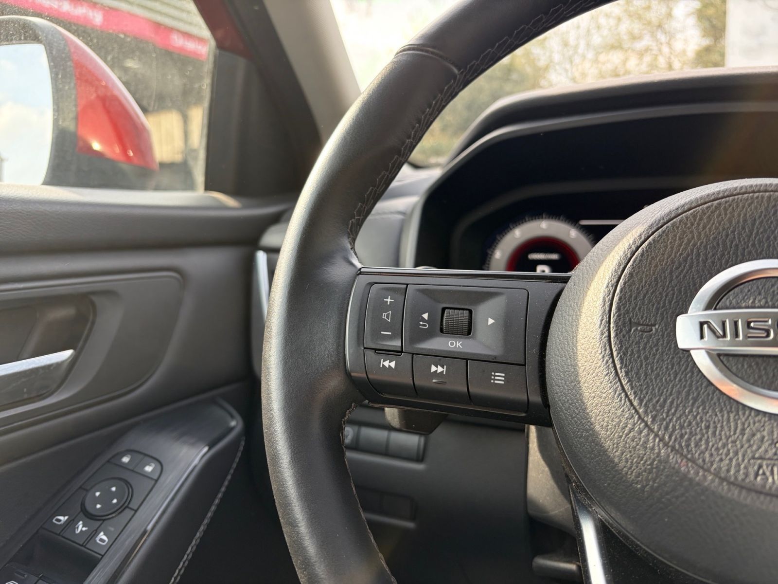 Fahrzeugabbildung Nissan Qashqai 1.3 DIG-T N-Connecta*AUTOMATIK*SHZ*360°K