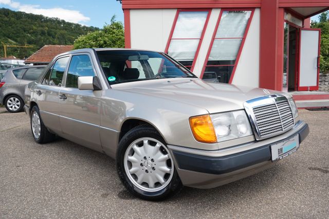 Mercedes-Benz 230 E*Schiebedach*Top Zustand*H-Kennzeichen*ZV*