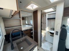 Bürstner SIGNATURE SFT 7.4  | Queensbett, Automatik, AHK