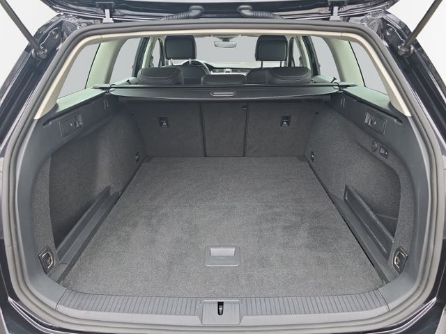Passat Variant 2.0 TDI Elegance LED+NAVI+AHK+RFK