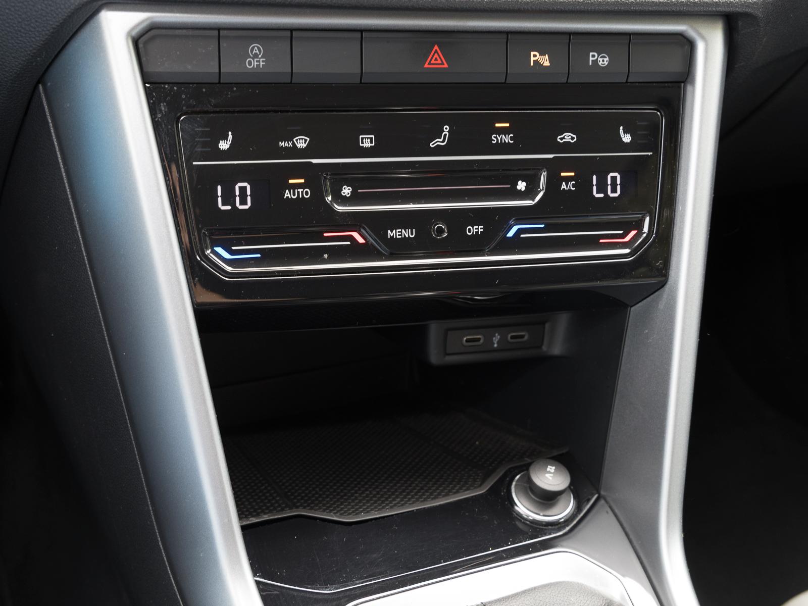 Volkswagen T-Roc 1.0 TSI Life GJ-REIFEN LED PARK-ASSIST SIT, миниатюра 13