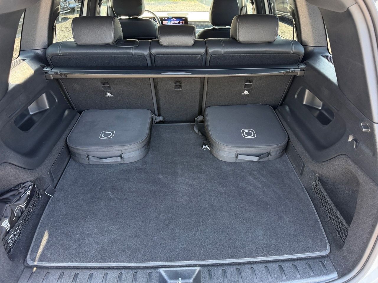 Fahrzeugabbildung Mercedes-Benz EQB 250+ BONUS+DISTRONIC+LENKRADHEIZ+VERKEHRSZEI