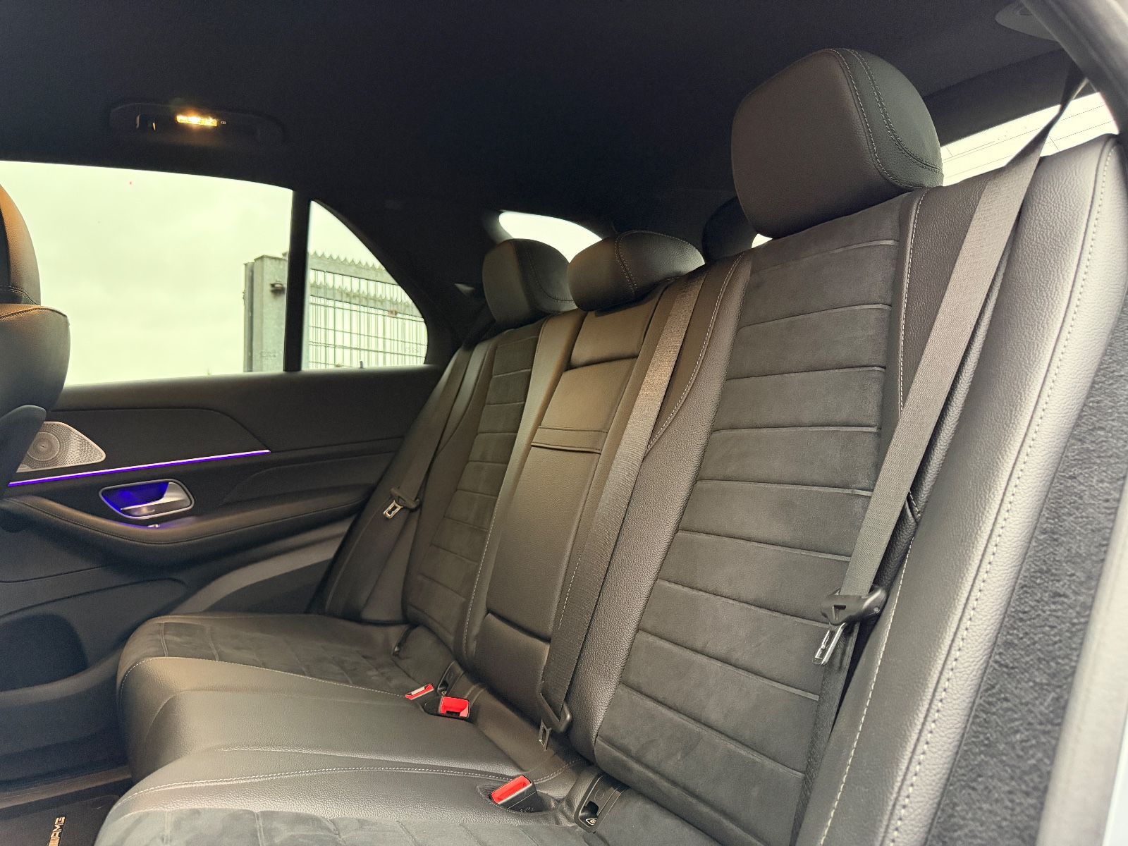 Fahrzeugabbildung Mercedes-Benz GLE 300d 4Matic*BURMESTER*MUTLIBEAM*AHK*WIDESCRE