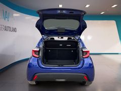 Fahrzeugabbildung Toyota Yaris Hyb Team D LED SHZ 15 Jahre Garantie