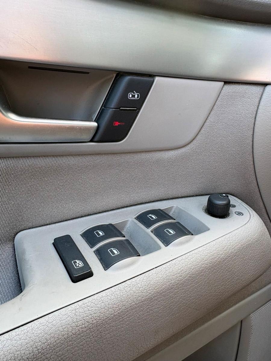 Audi A4 2007 — photo 9