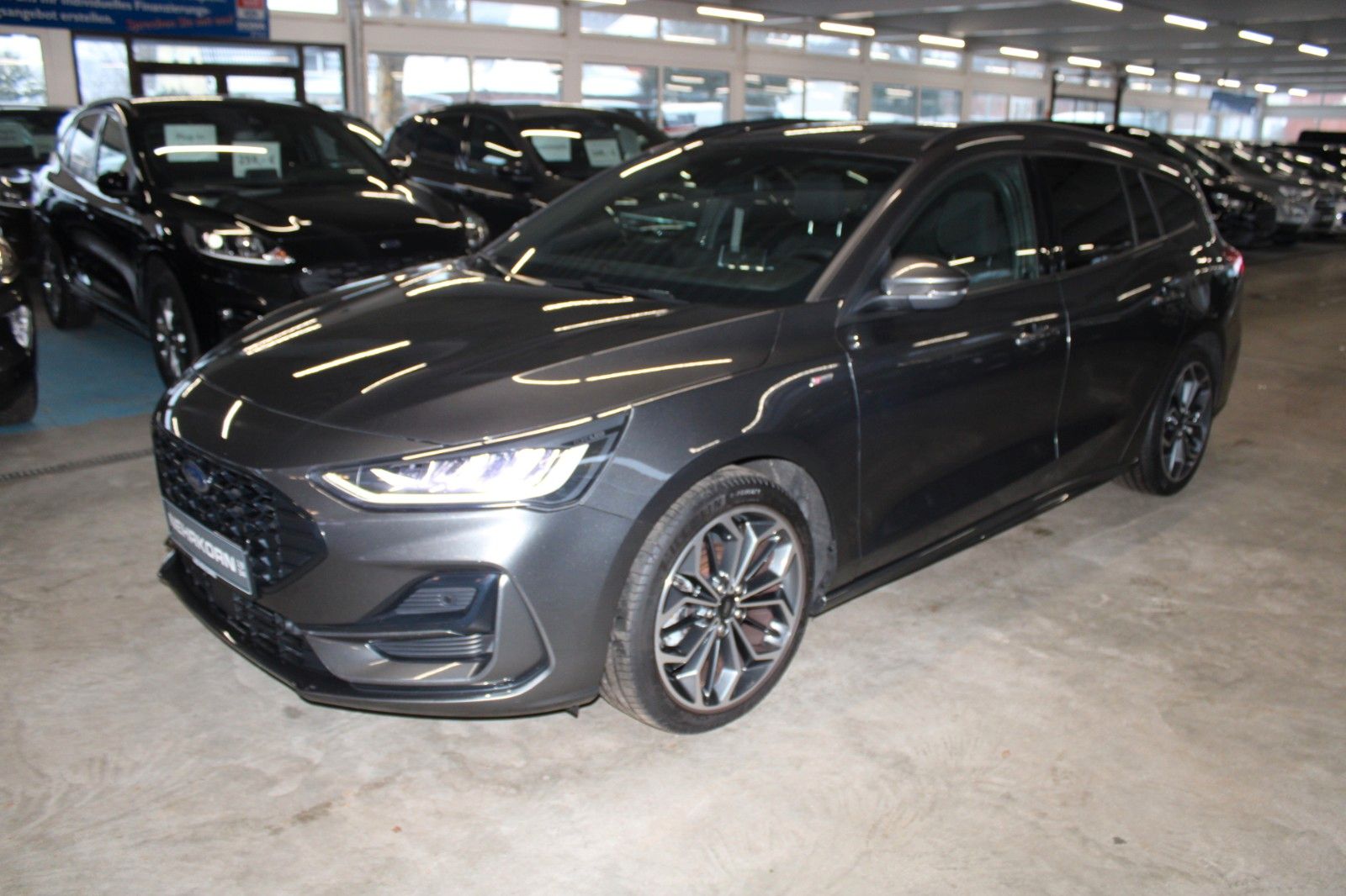 Fahrzeugabbildung Ford Focus ST-Line X Aut. LED AHK  ACC HUD WinterPak.