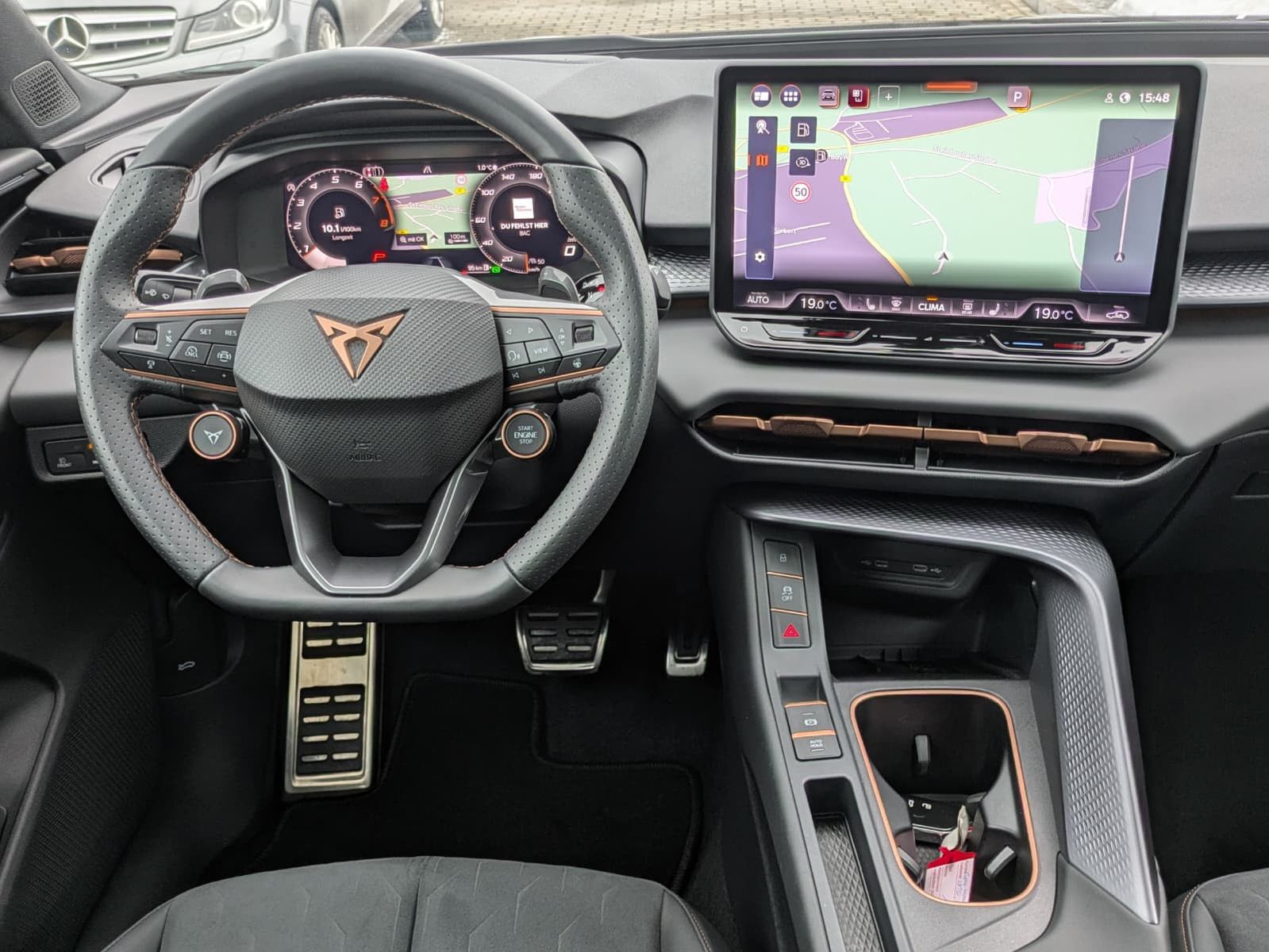 Fahrzeugabbildung CUPRA Terramar 2.0 TSI 4D VZ HUD*MATRIX*PANO*DCC*20"