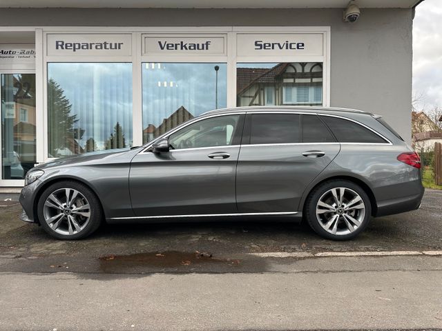 Mercedes-Benz C 300d T +AHK+StHz+HUD+BEAM+Leder+DISTRO+ToT+18"