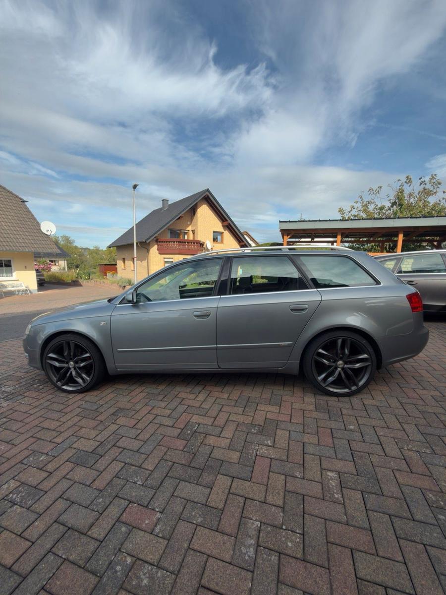 Audi A4 2006 — rear view