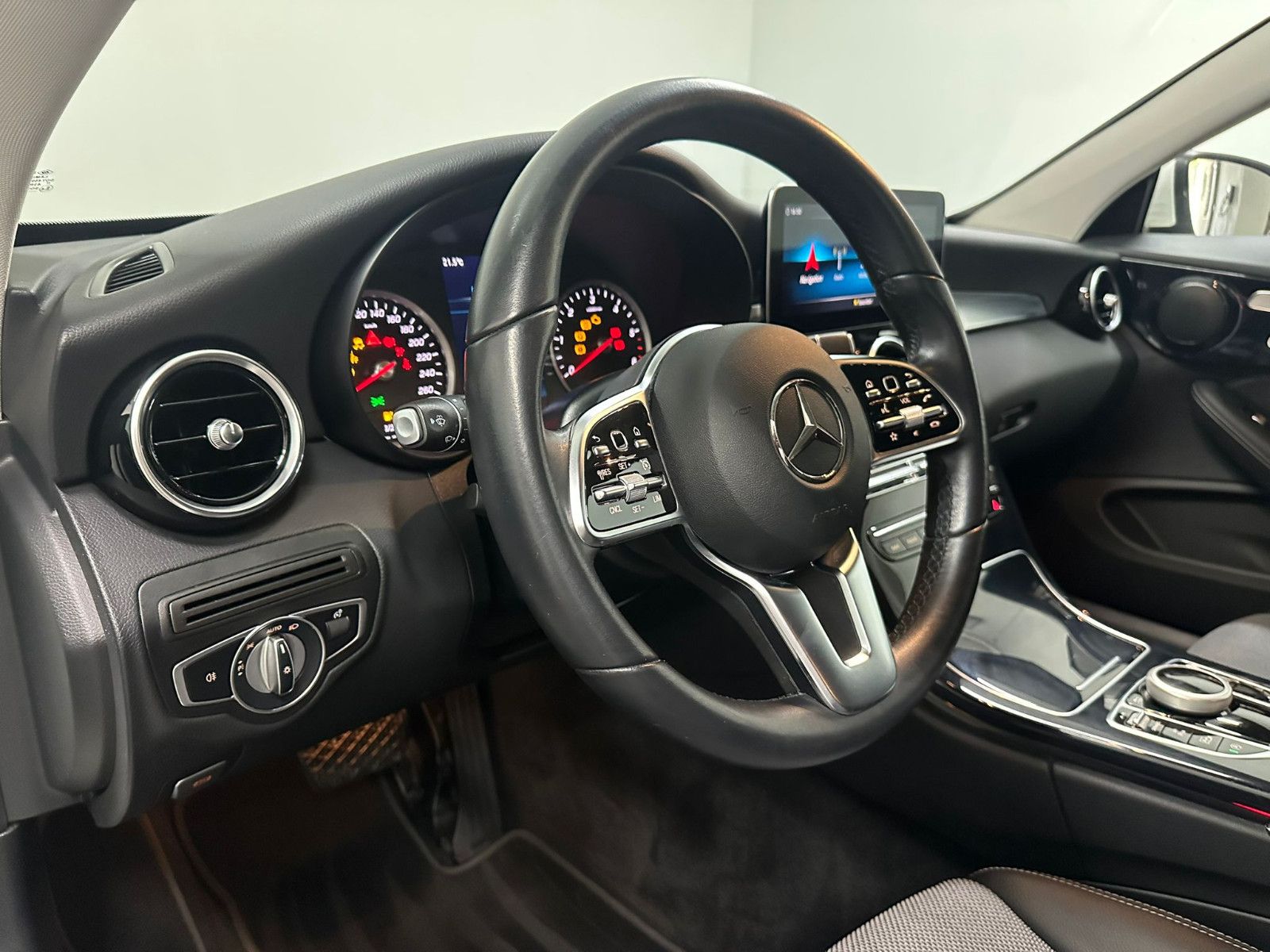 Fahrzeugabbildung Mercedes-Benz C 220 d COUPE Autom. *TEMPO*SH*LED*KAMERA*NAVI*