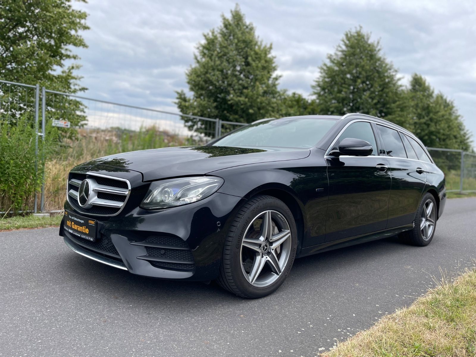 Mercedes-Benz E 300 de T Autom."LEDER"HUD"AMG LINE"E-SITZE" imagem 2