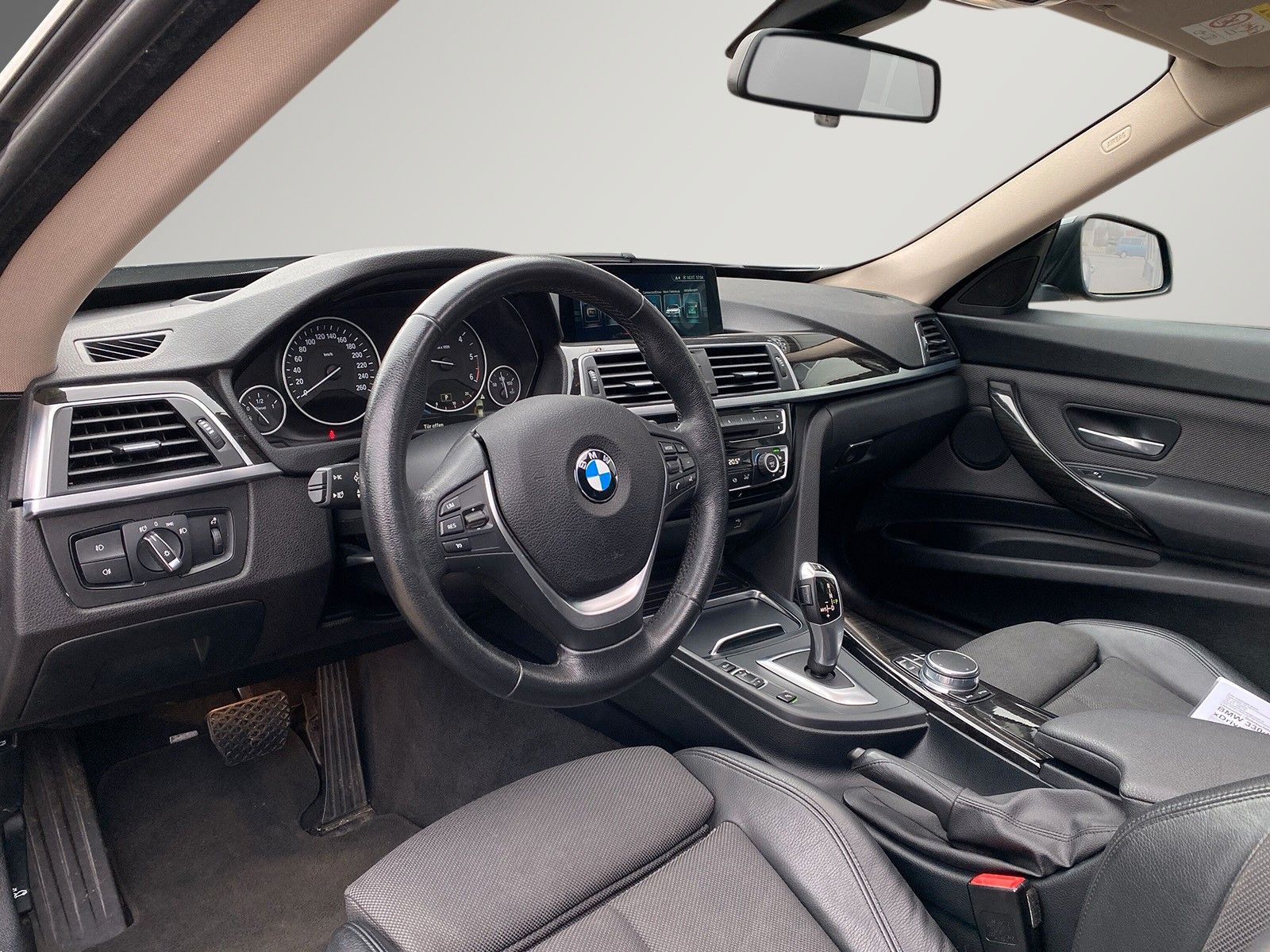 Fahrzeugabbildung BMW 330d Gran Turismo xDrive Advantage *Pano *Allrad