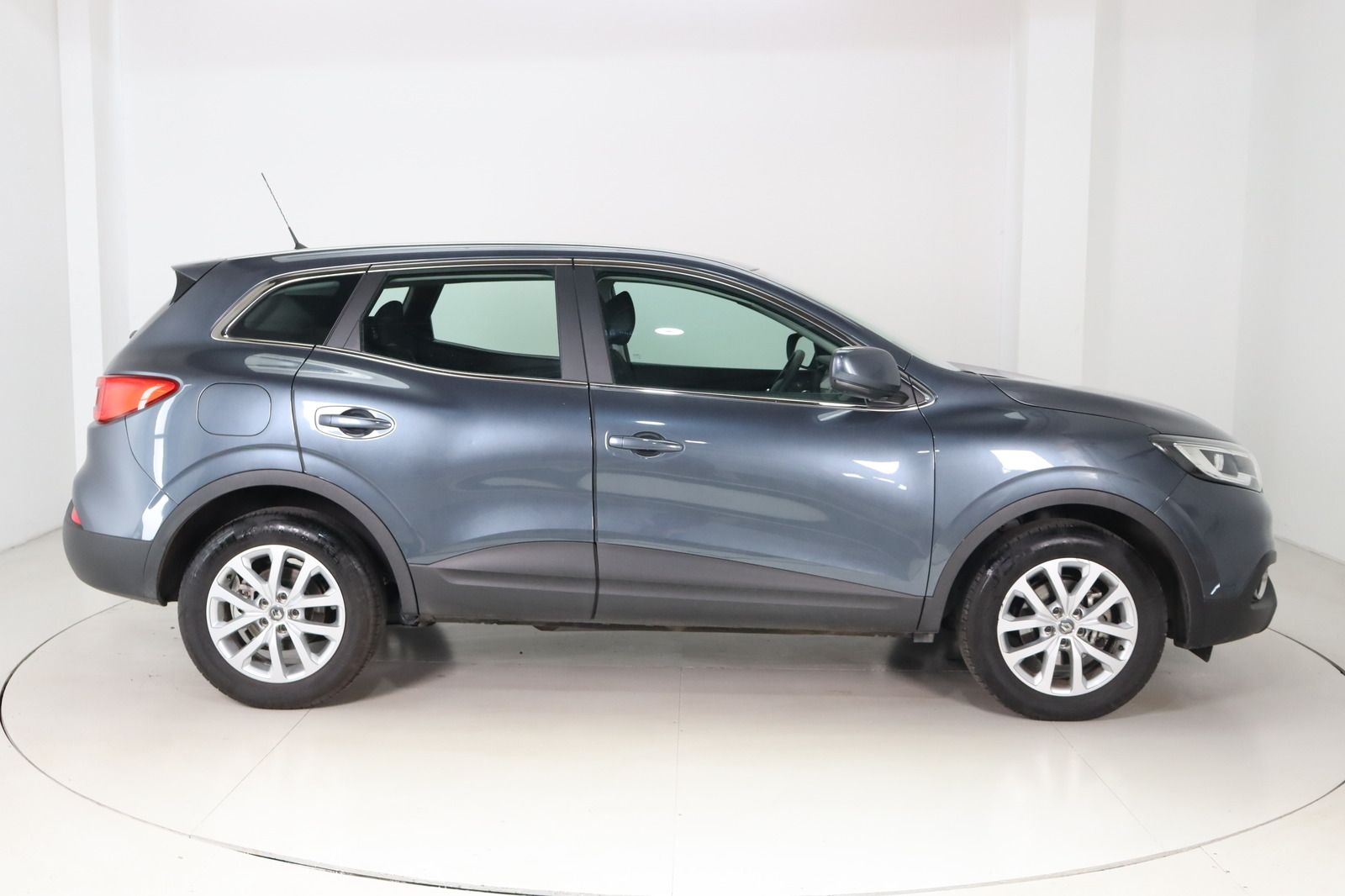 Fahrzeugabbildung Renault Kadjar * HU/AU neu * Tempomat * Klimaautom.