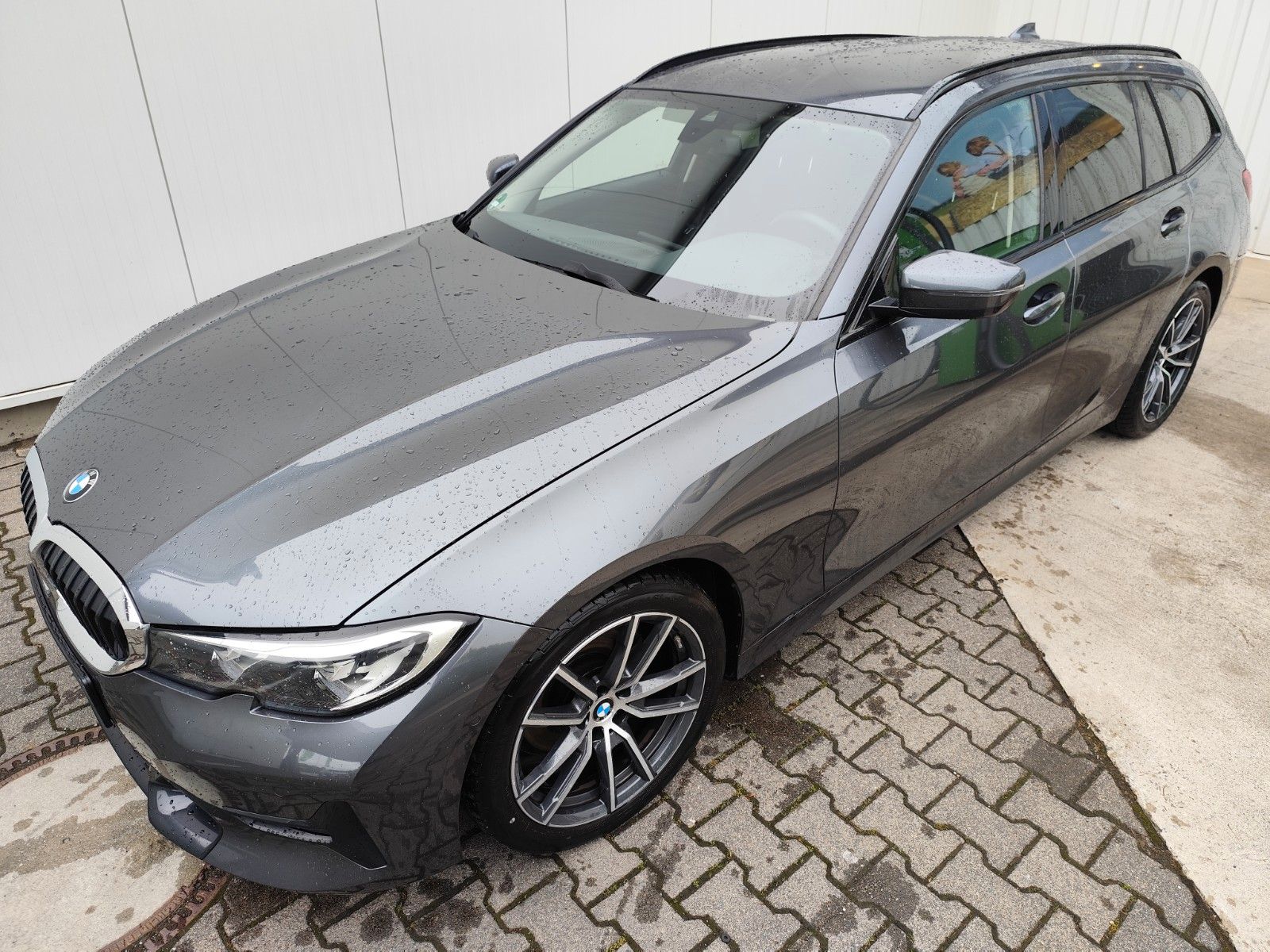 BMW 320d Tour. Sport Line Autom. TLeder Standh. DAB