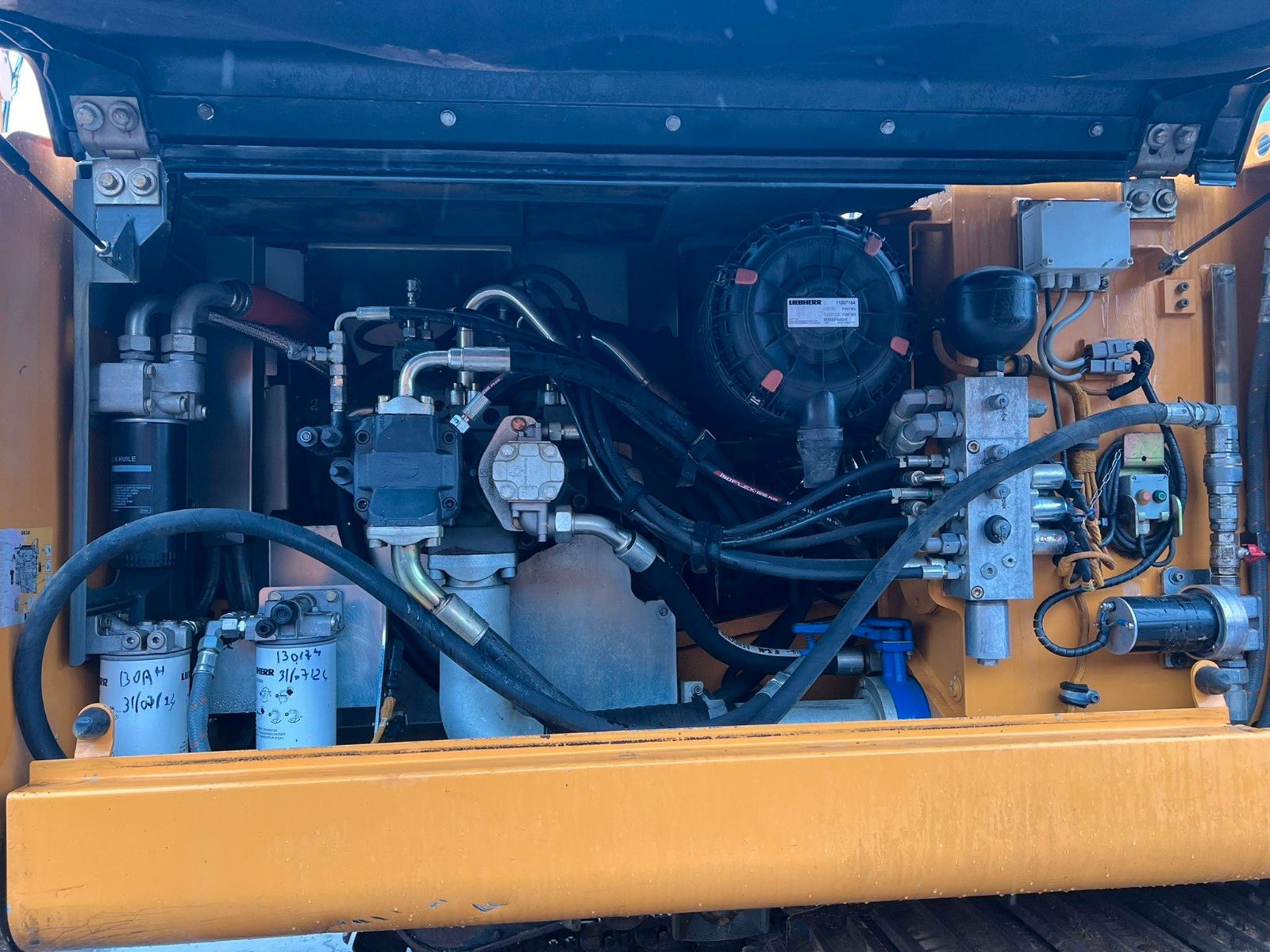 Fahrzeugabbildung Liebherr R 918 LC / ZSA / AC / Hammerleitung/ SW/