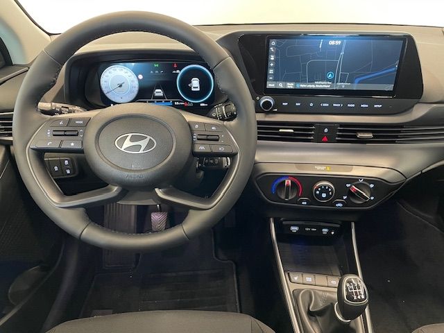 Fahrzeugabbildung Hyundai i20 Trend VerkehrszeichenERK Kamera Navi DAB