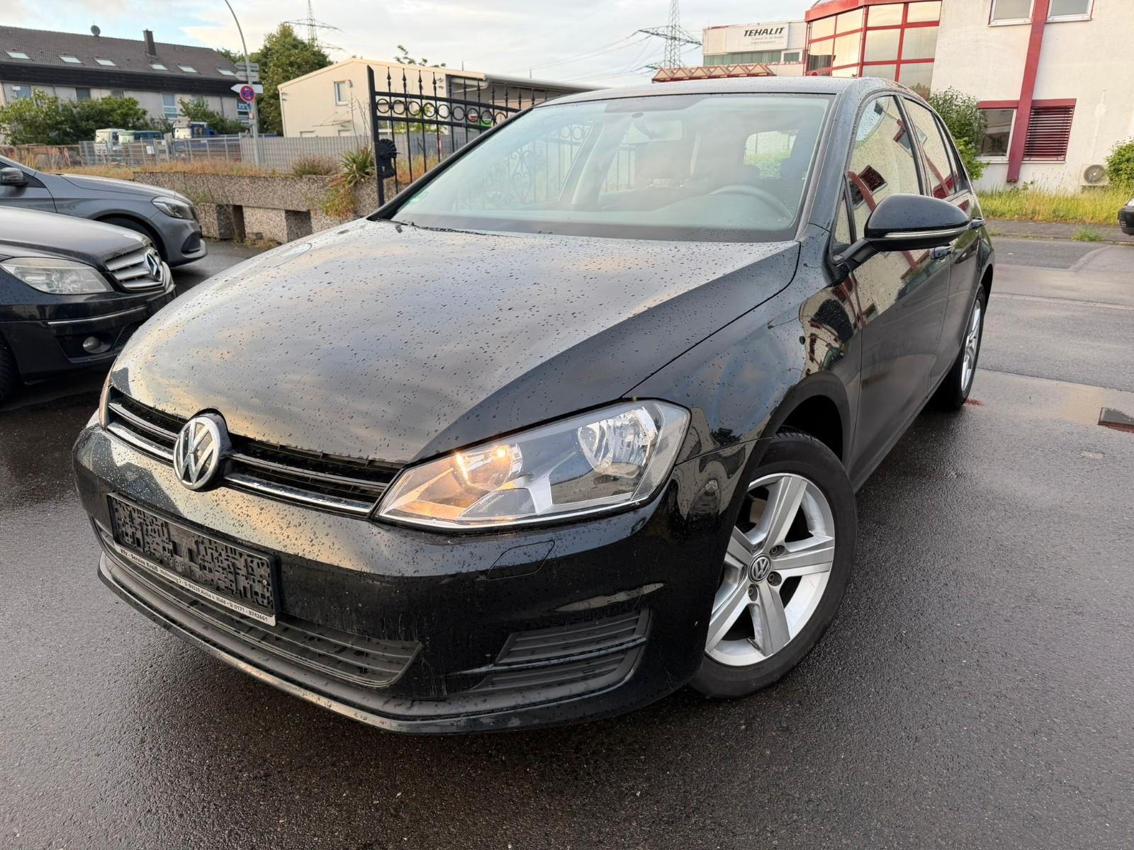 Volkswagen Golf 1.6 TDI *1.Hand*Navigation*Sitzheizung*