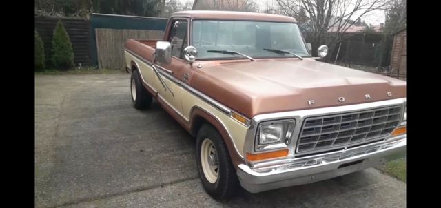 Ford F 150 Pickup Bigblock   Cooler Truck mit Dampf