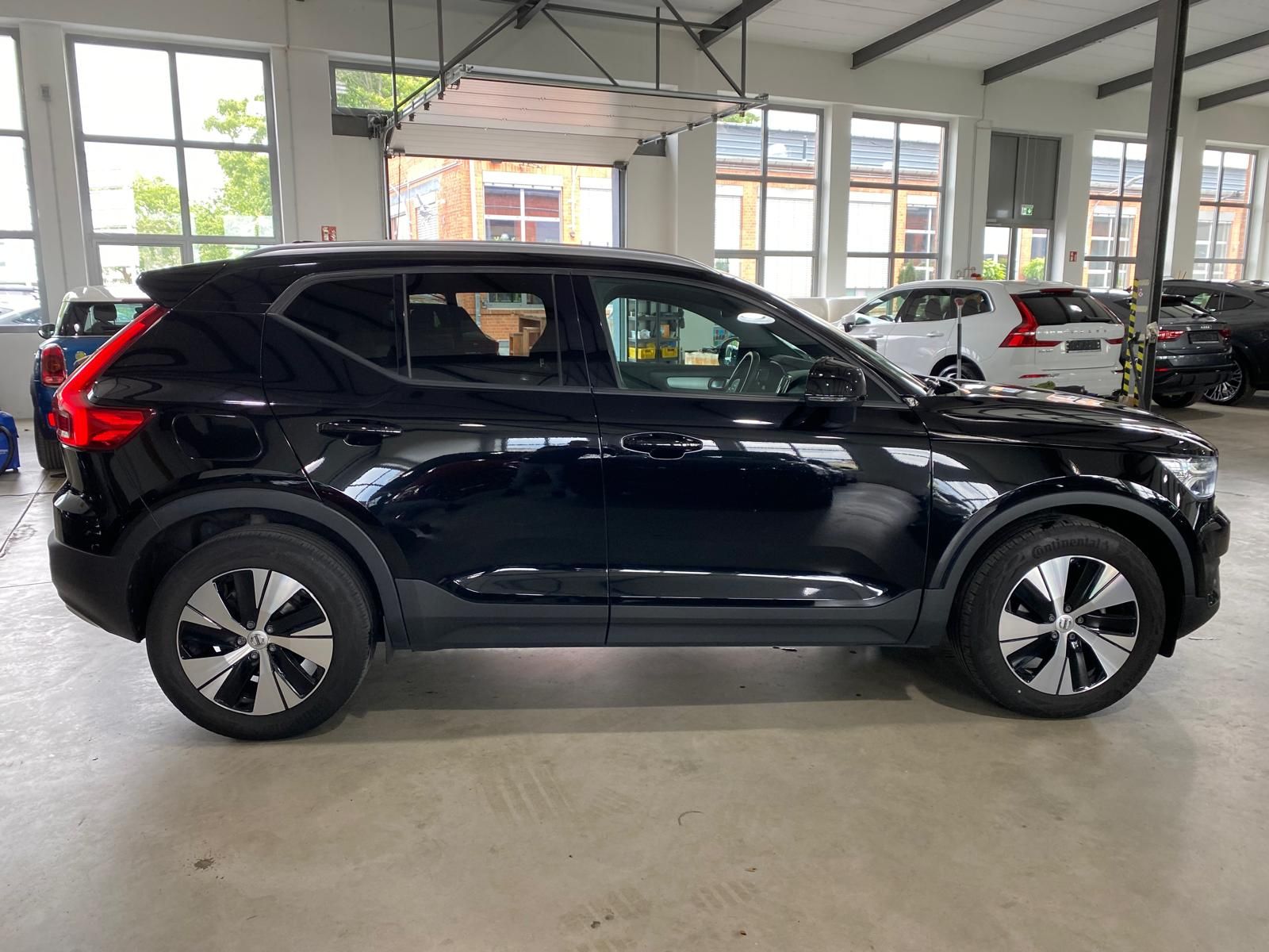 Fahrzeugabbildung Volvo XC40 Momentum Pro/Navi/LED/SH/