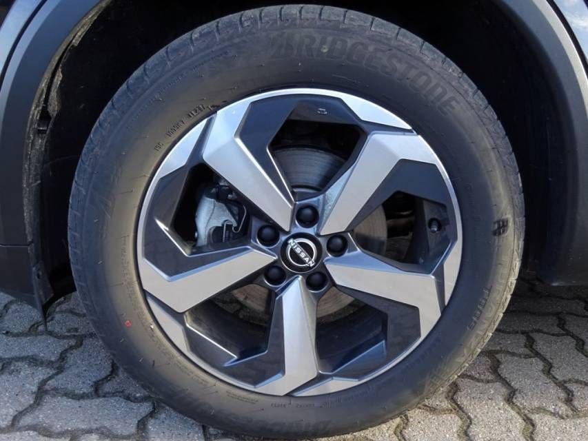 Fahrzeugabbildung Nissan Qashqai 1,3 DIG-T X-tronic  N-Connecta