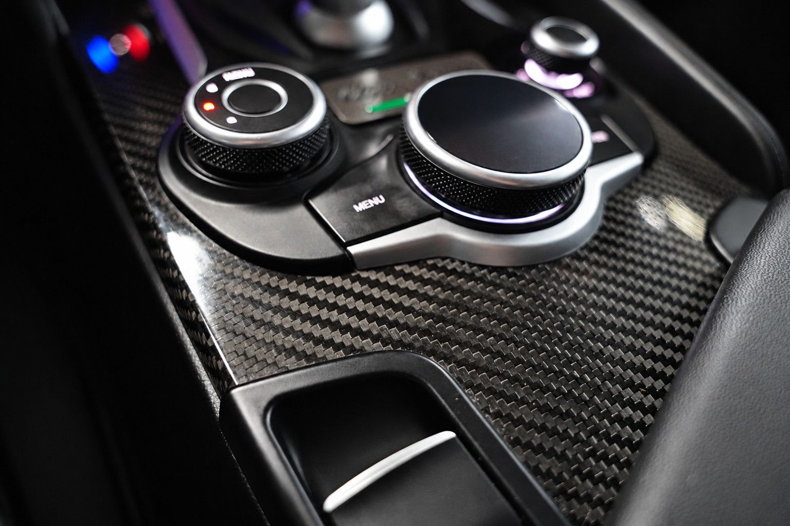 Fahrzeugabbildung Alfa Romeo Giulia Quadrifoglio *Carbon*HarmanKardon*ACC*Kam