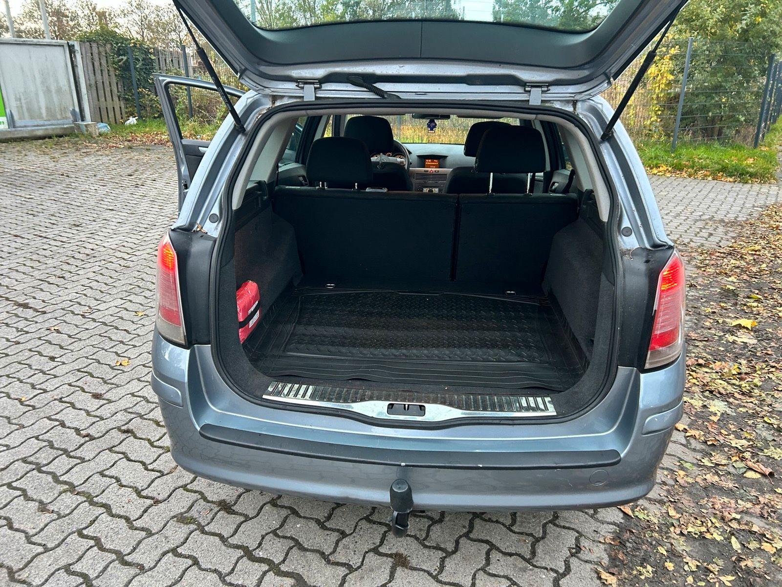 Opel Astra 2006 — photo 11