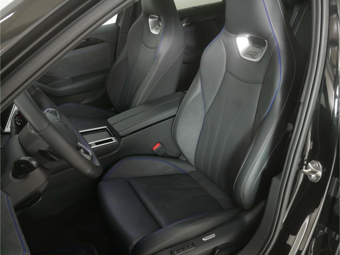 Volkswagen Passat - Bild 15