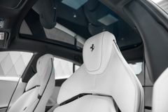 Purosangue BLACK/WHITE FULL CARBON PANORAMIC