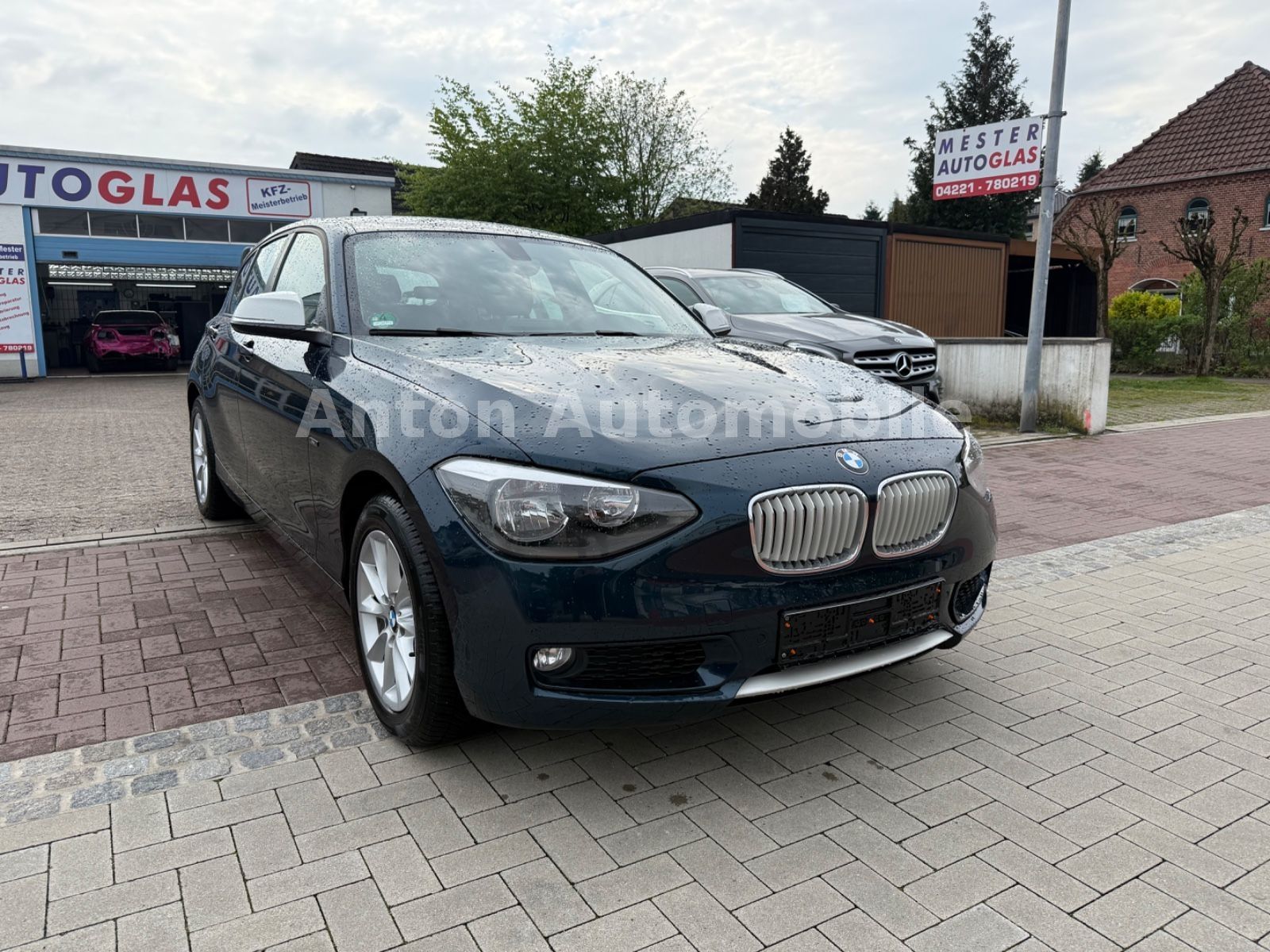 BMW 118 1 Limousine 5-trg. /Automatik/Navi/Leder foto 2