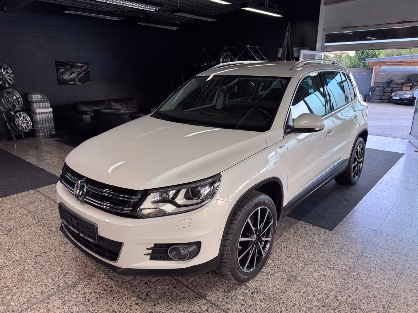 Volkswagen Tiguan Lounge Sport & Style*KAMERA*AHK*DYNAUDIO*