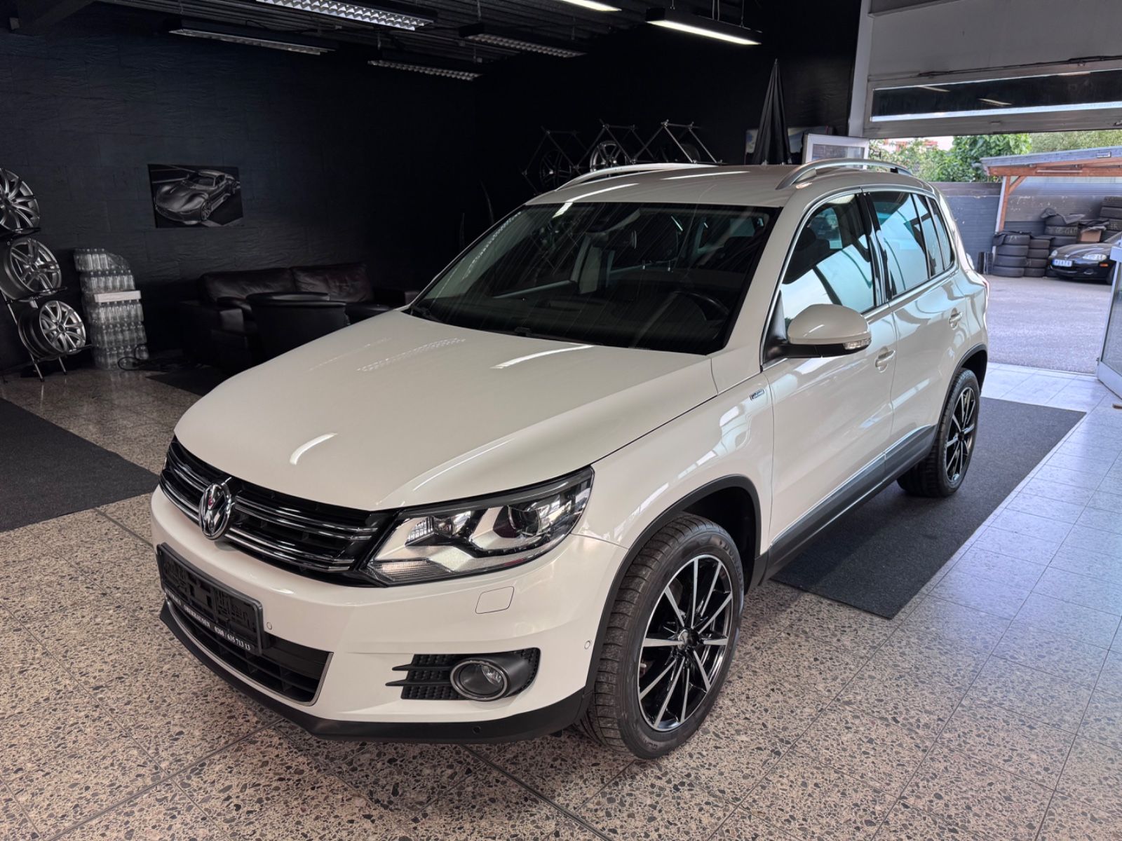 VW Tiguan Lounge Sport &amp; Style*KAMERA*AHK*DYNAUDIO*