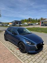 Mazda 2 Hybrid - blaue Mazda 2 Hybrid