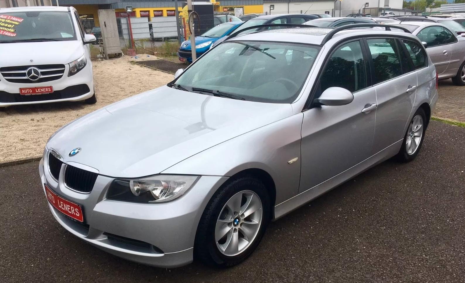 BMW 320i touring *AUTOMATIK*PANO*ALU*KLIMA*