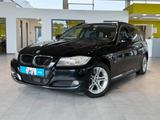 BMW 320d Touring xDrive *AHK*Leder*PDC*SHZ* - BMW 320 aus 2011: Kombi