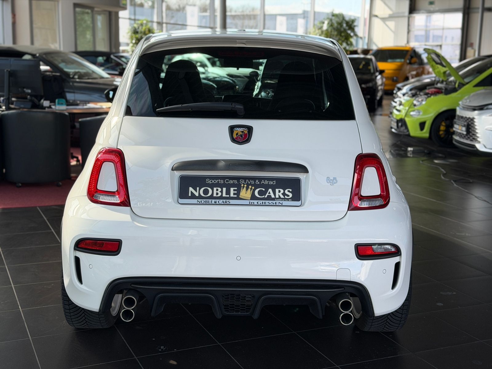 Fahrzeugabbildung Abarth 695 1.4 T-Jet BEATS NAVI ALU