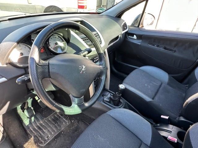 Peugeot 207 2012 — photo 15