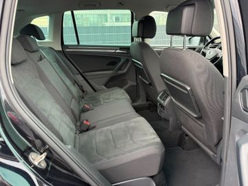 Volkswagen Tiguan - 12