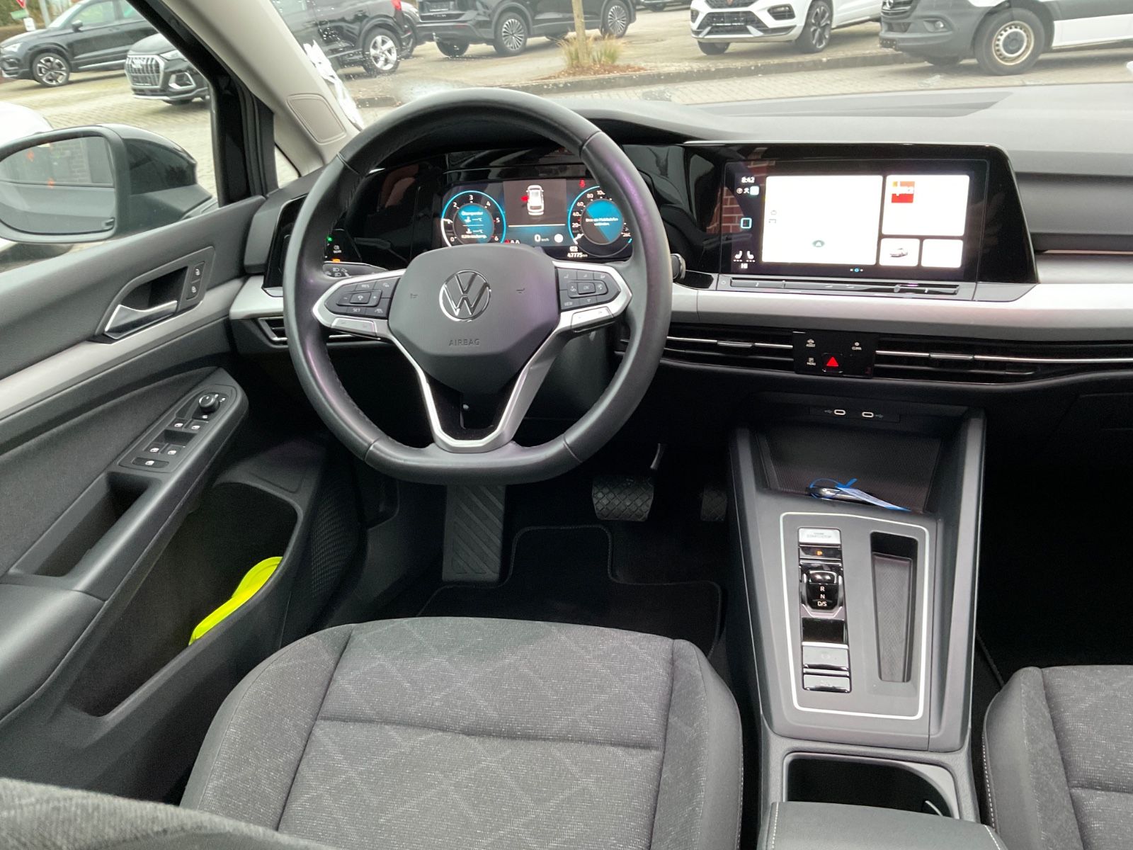 Fahrzeugabbildung Volkswagen Golf Variant 2.0 TDI DSG,AHK,ACC,LED,Navi