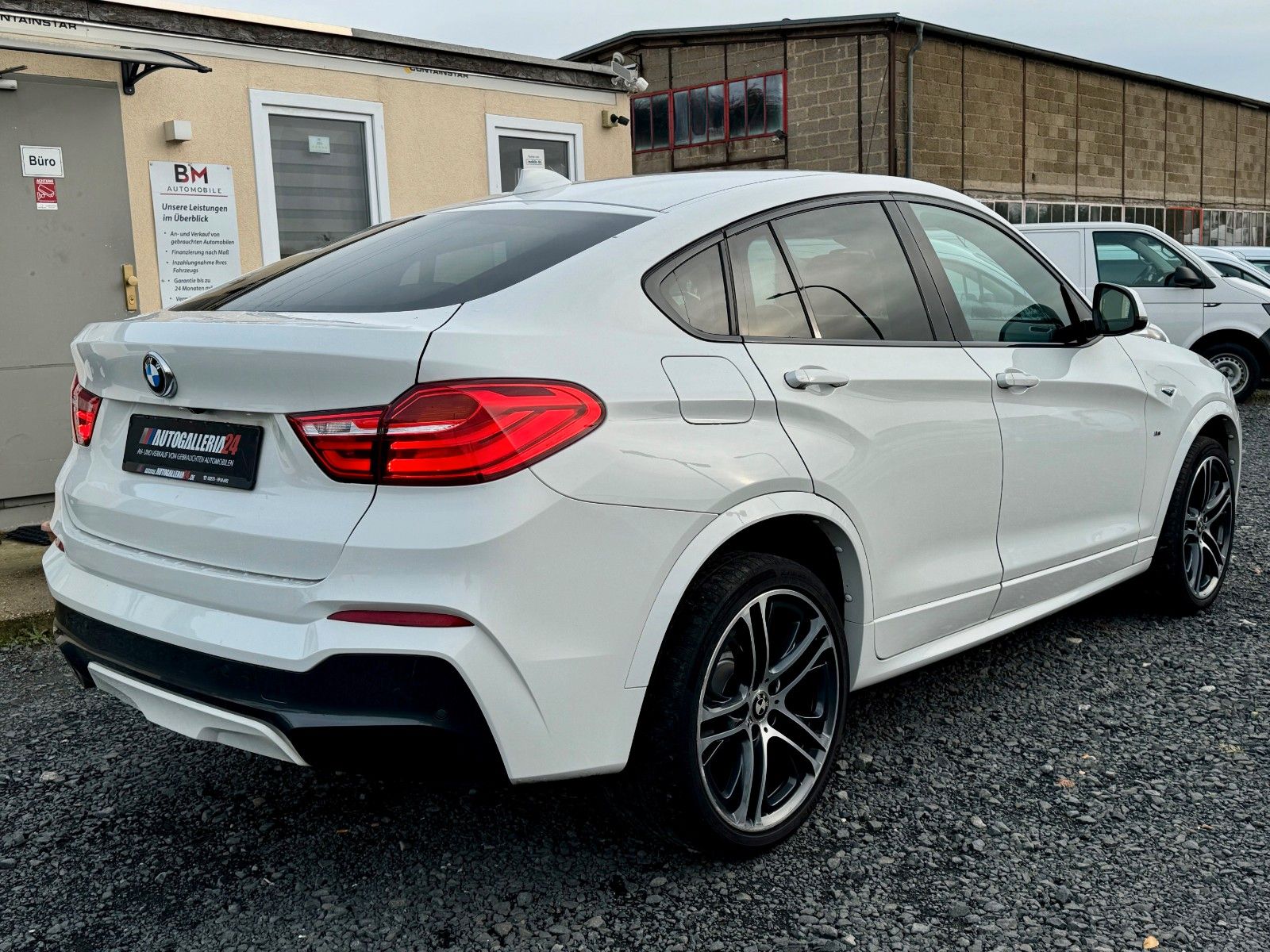 Fahrzeugabbildung BMW X4 xDrive30d M SPORTPAKET Sport-Aut. Navi Leder